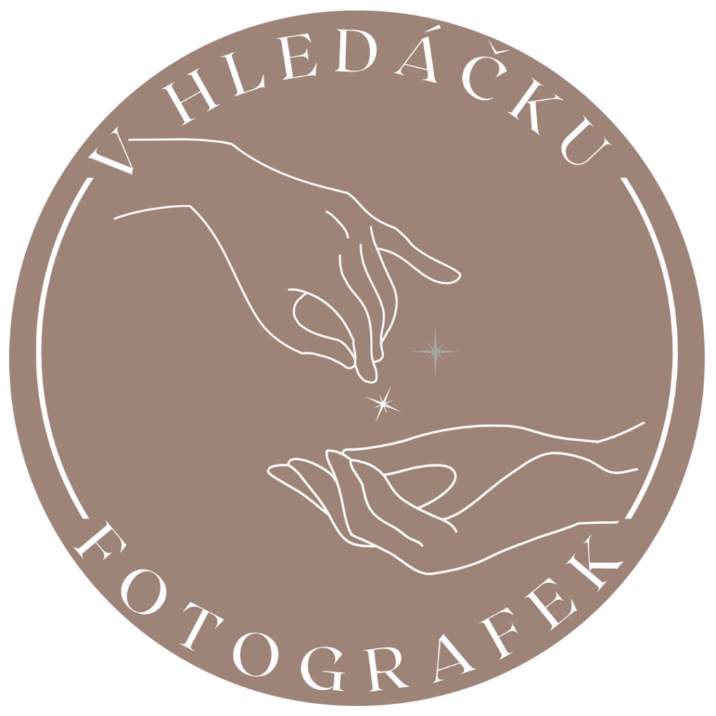 V hledáčku fotografek_ kurzy pro fotografy_nauč se fotit_jak na focení